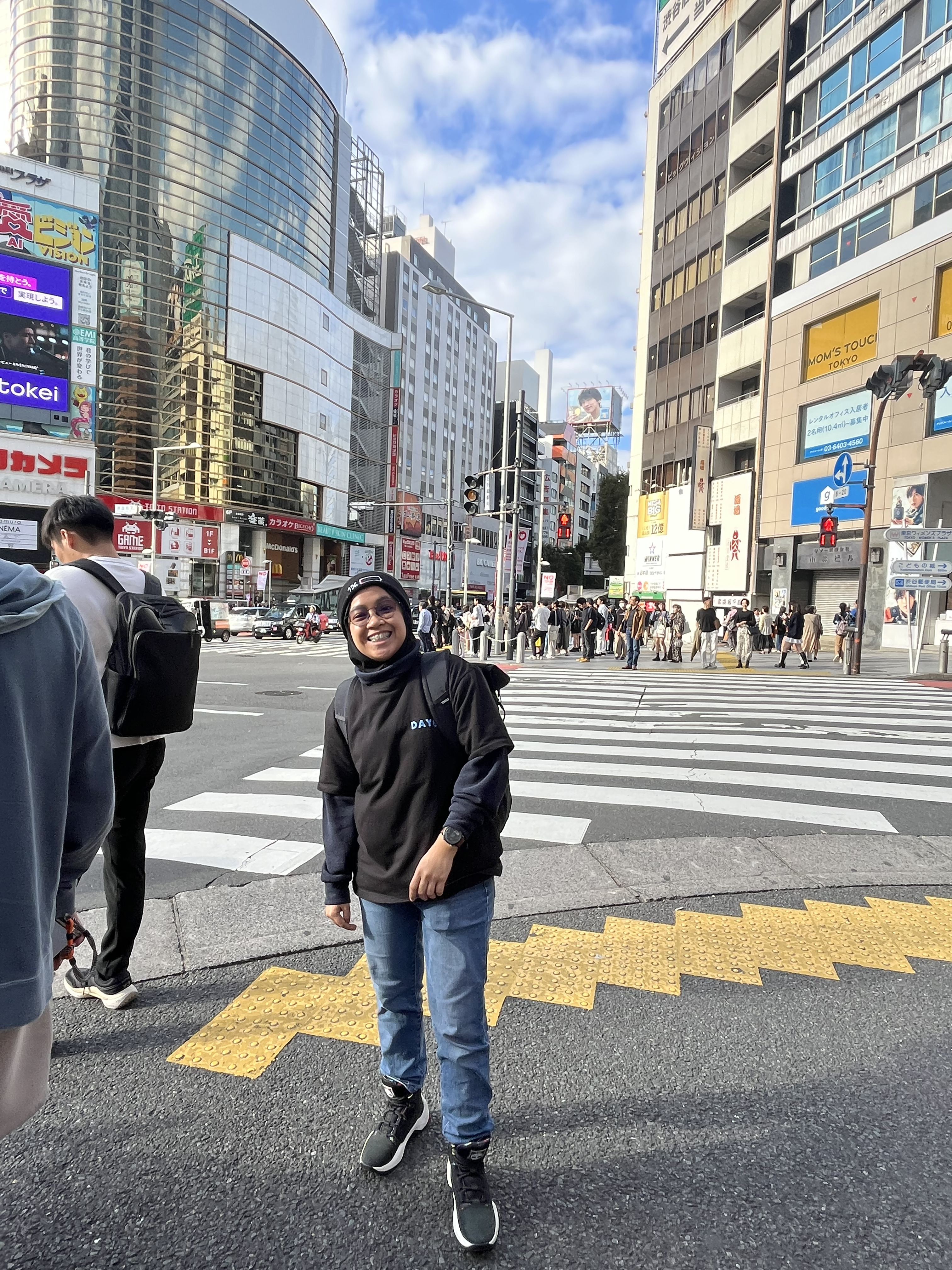 mimmy lost in 🇯🇵 (debut and solo!)